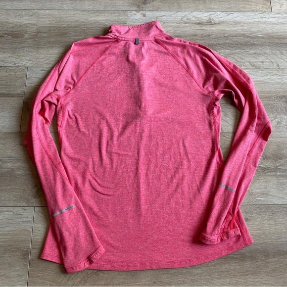 Nike 1/4 zipup sweater & tank top athletic set - Picture 5 of 14